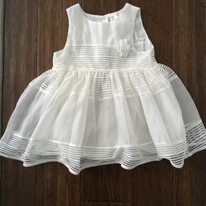 🌟 H&M white dress 12-18 months 🌟